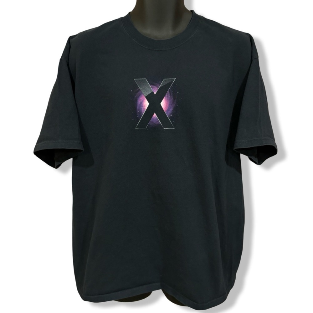 Vintage 00s Apple T-shirt